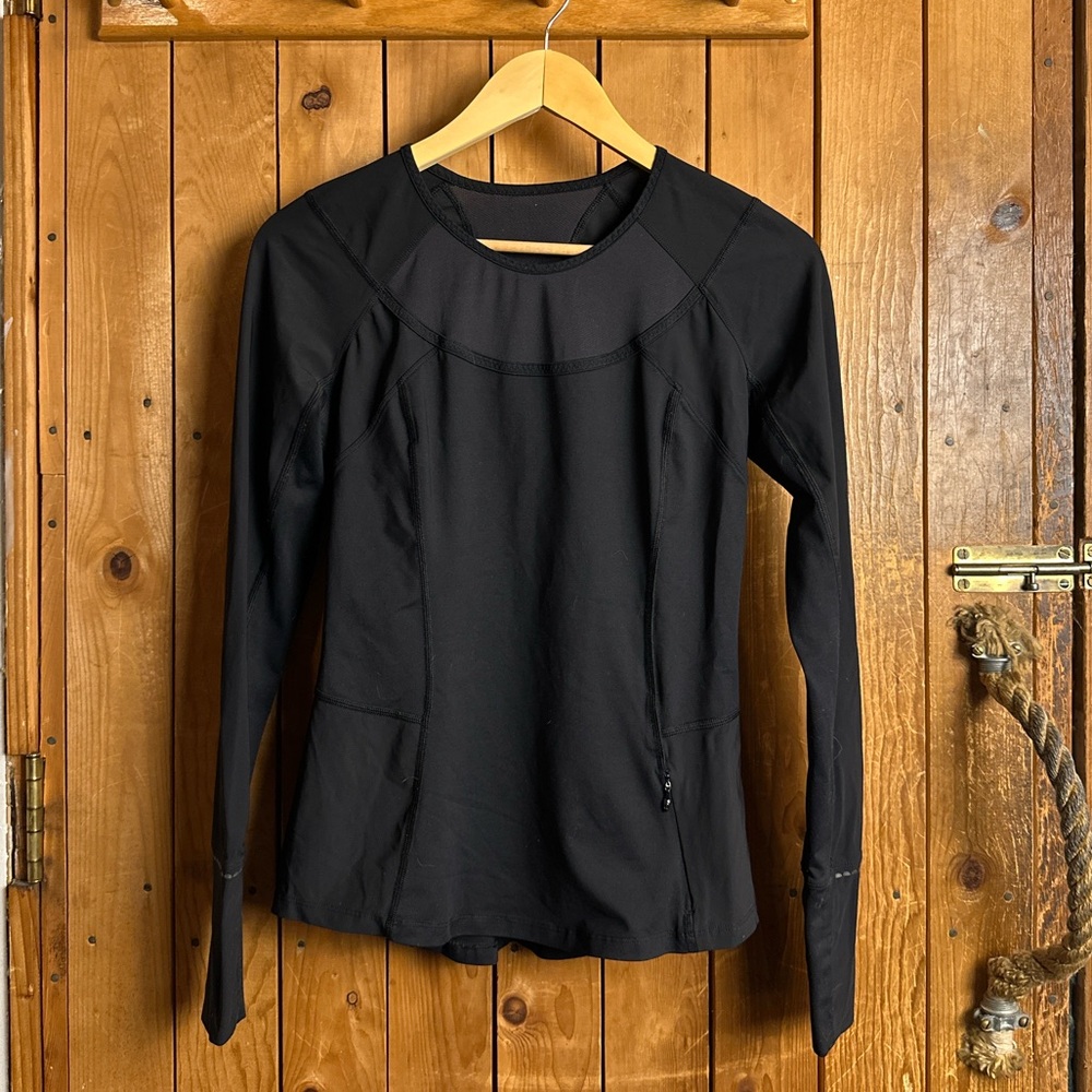 Lululemon Trail Bound Running Shirt in Black Women’s Size 6